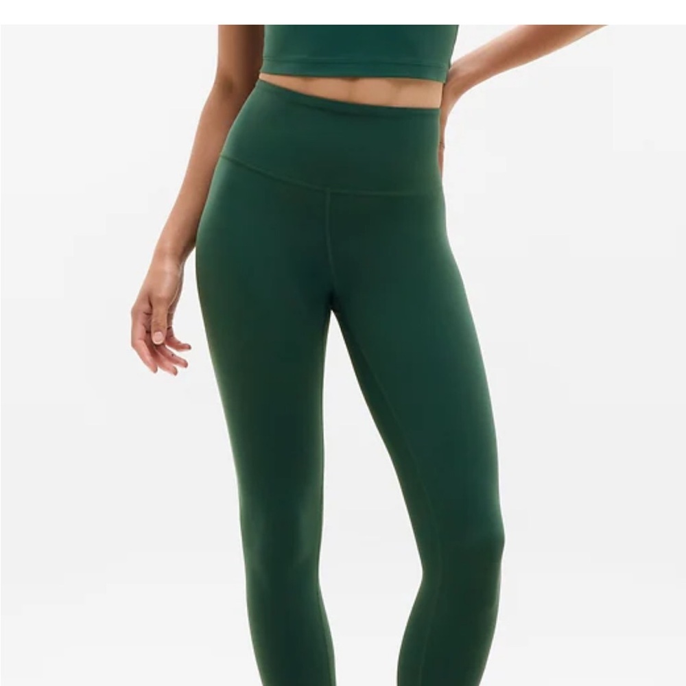 NWT- Athleta Ultra High Rise 7/8 Leggings